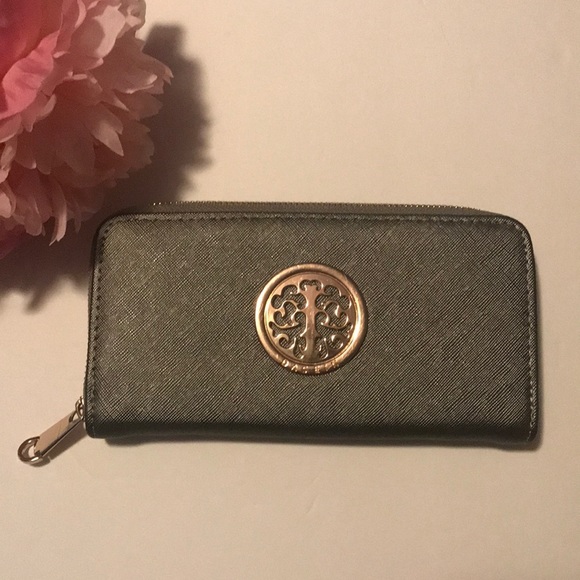 Dasein Handbags - Just In!🆕DASEIN Zip Around Wallet